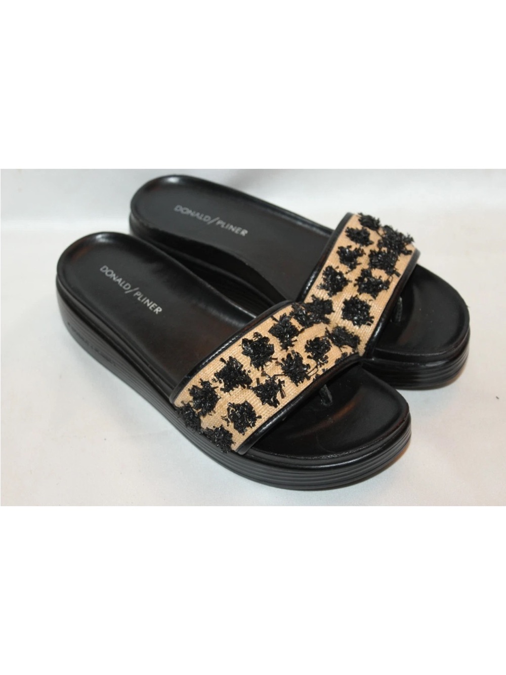 Donald J. Pliner FIFI Natural & Blsck Raffia Slide Sandals